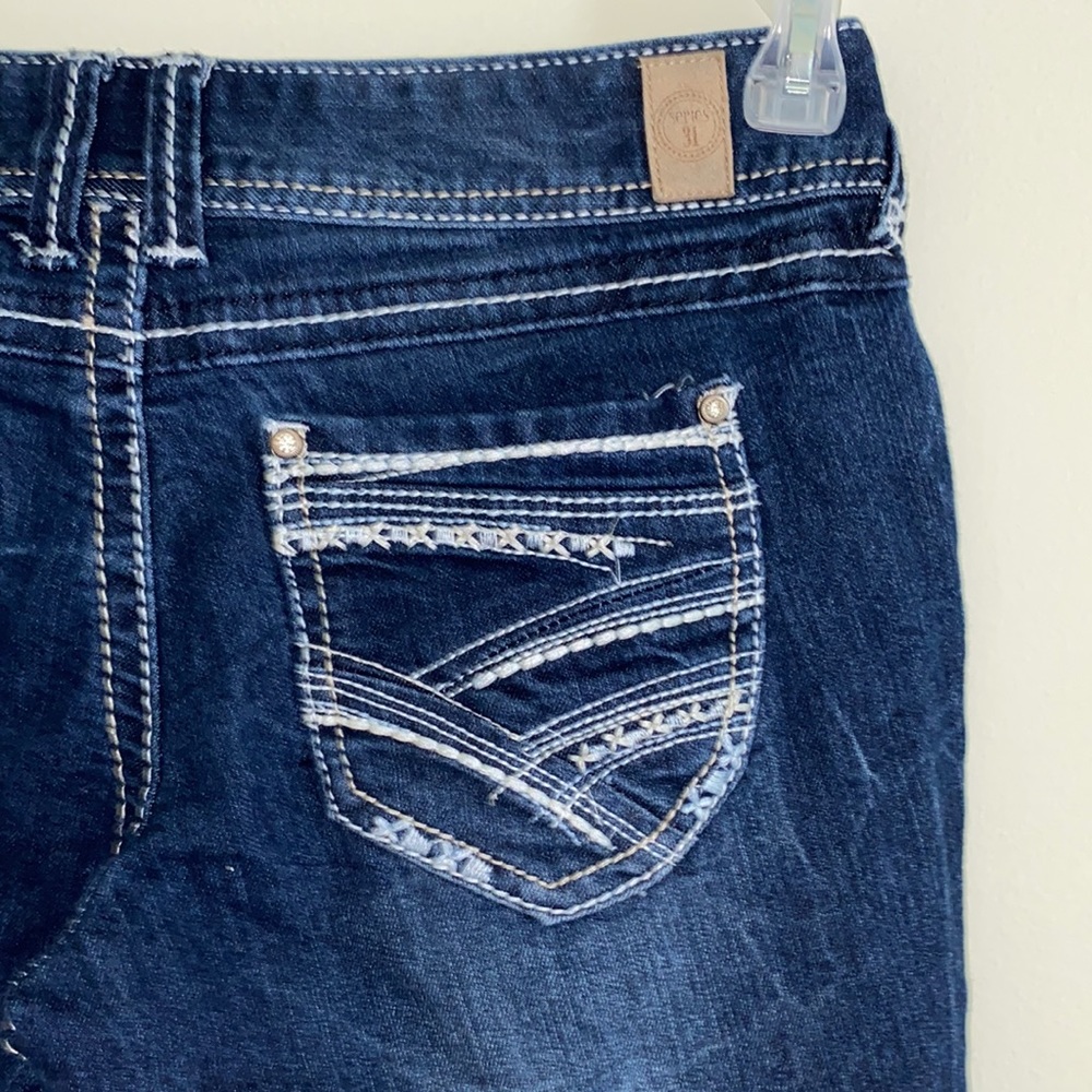 Capris - Picture 4 of 5